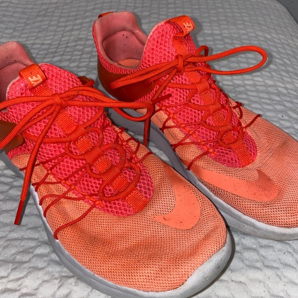 Women’s nike darwin mango - Picture 1 of 3